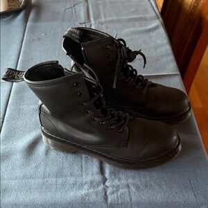 Black Leather dr. Marten’s Boots